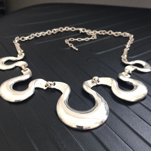Silver tone Special Design Necklace - Picture 6 of 7